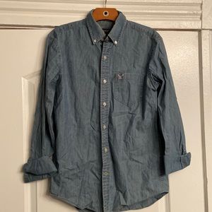 American Eagle Long Sleeved Button Down